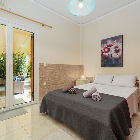 Nostos Apartment, With A Spacious Backyard Artemida  Bagian luar foto