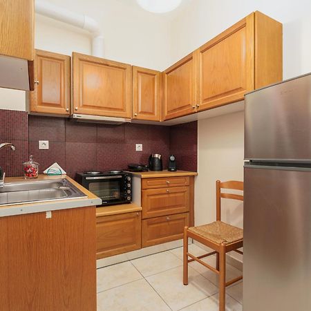 Nostos Apartment, With A Spacious Backyard Artemida  Bagian luar foto
