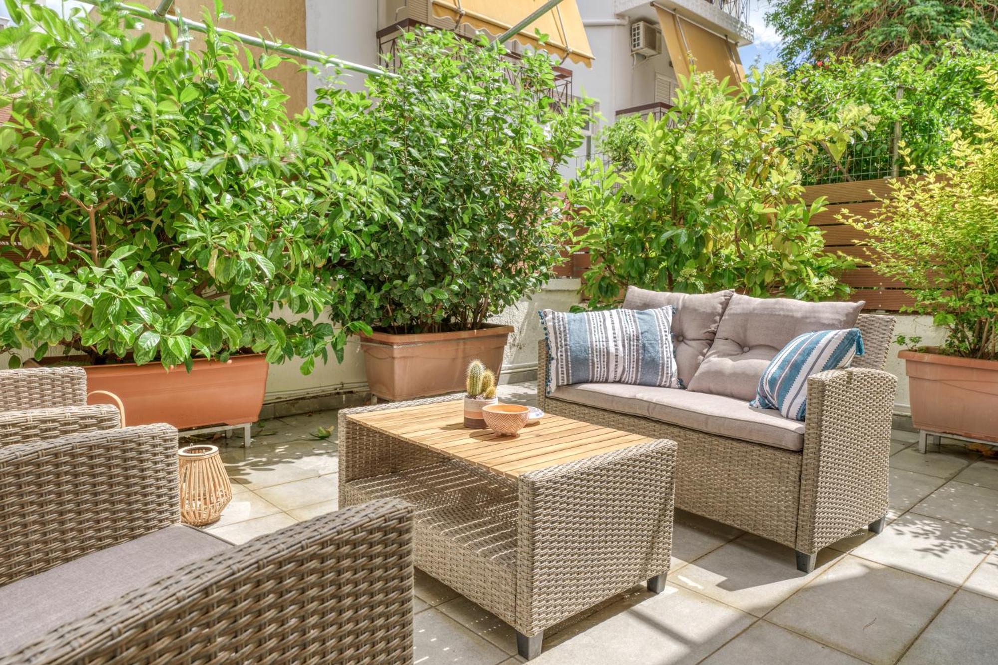 Nostos Apartment, With A Spacious Backyard Artemida  Bagian luar foto